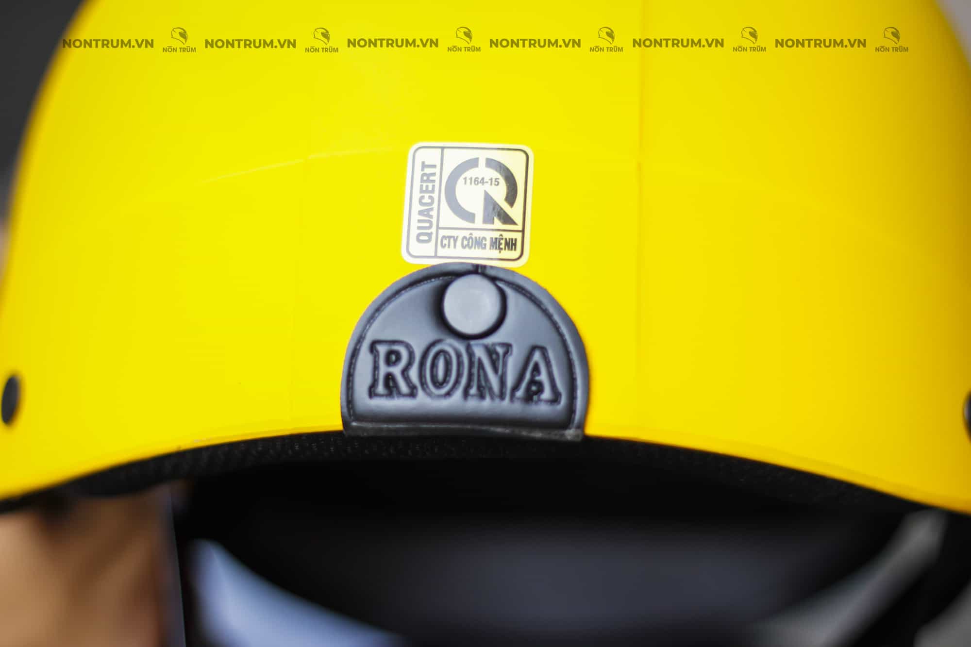 nón rona sơn vàng