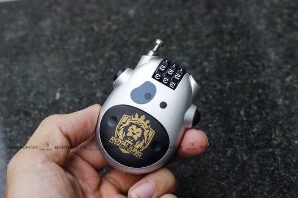 khóa nón bảo hiểm
