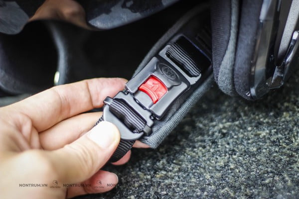 nón bảo hiểm 3/4 KYT đen nhám
