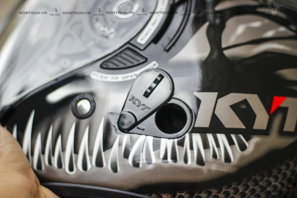 nón bảo hiểm 3/4 KYT venom