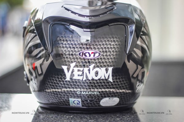 nón bảo hiểm 3/4 KYT venom