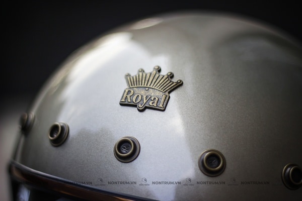 Royal M141K xám bóng