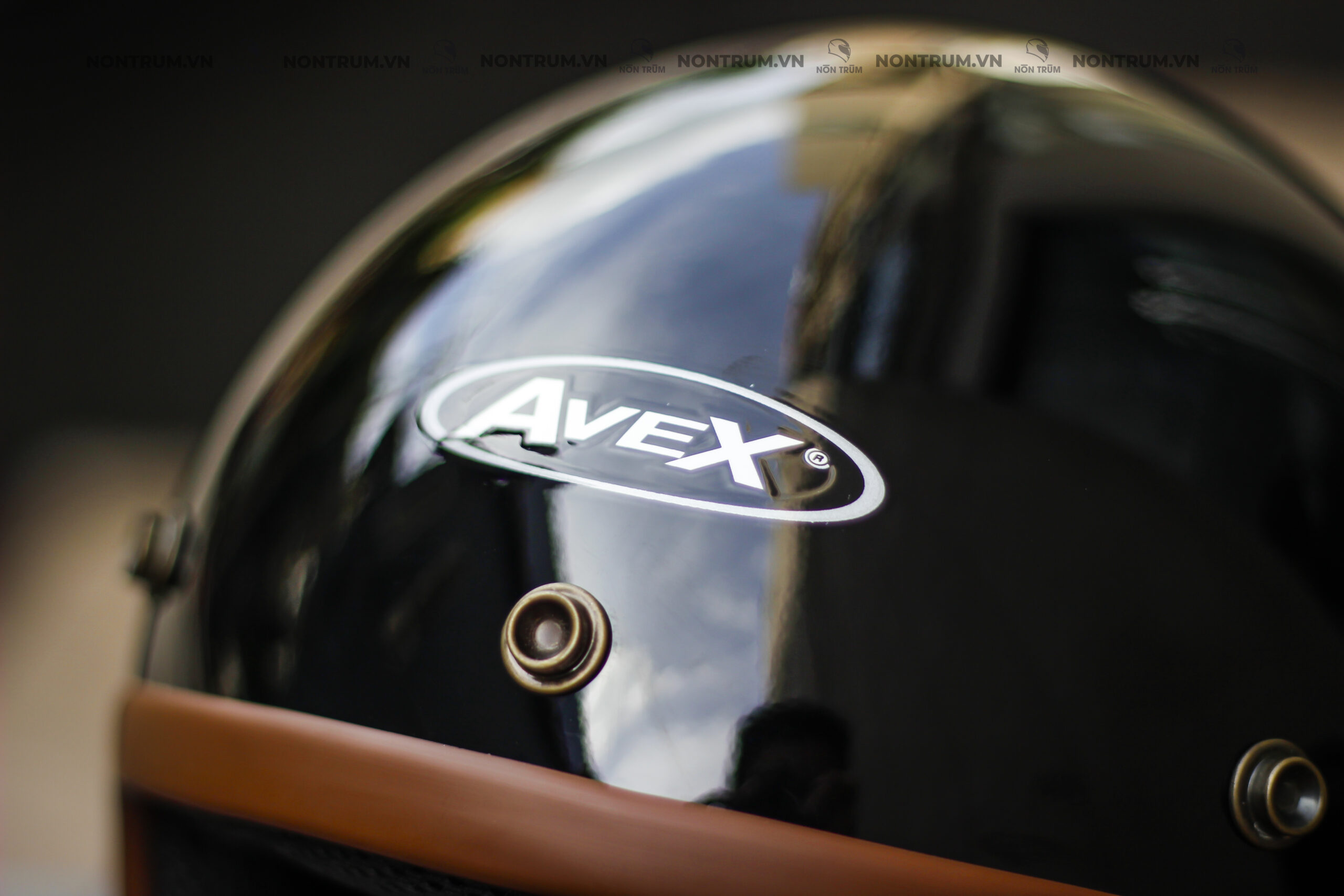 nón avex pronto đen bóng