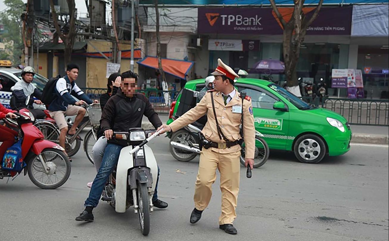 không đội mũ bảo hiểm phạt bao nhiêu tiền