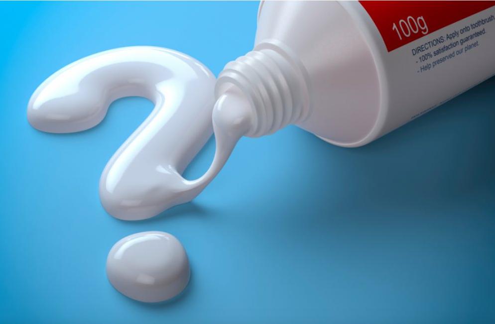 Dùng kem đánh răng